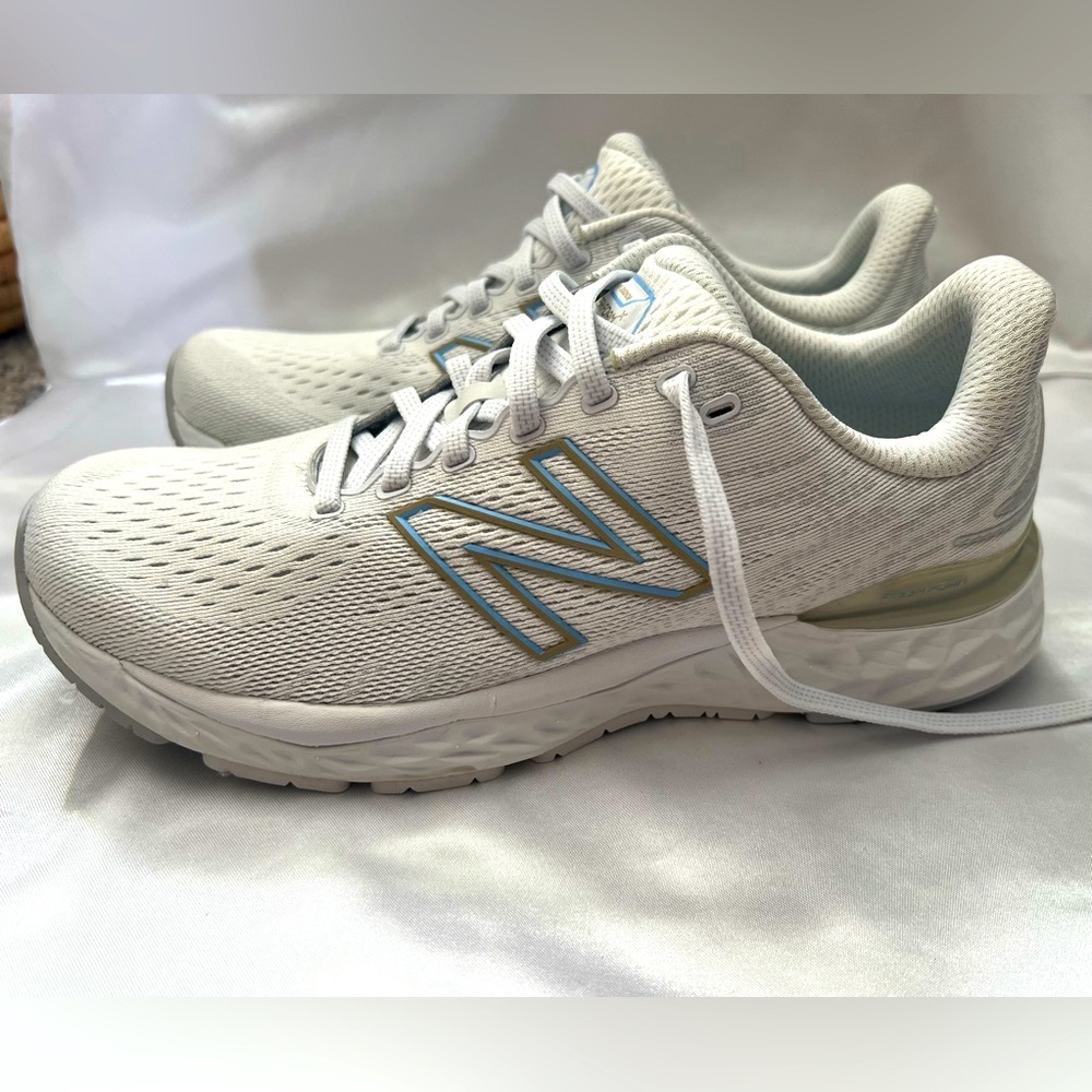 New Balance Sneakers